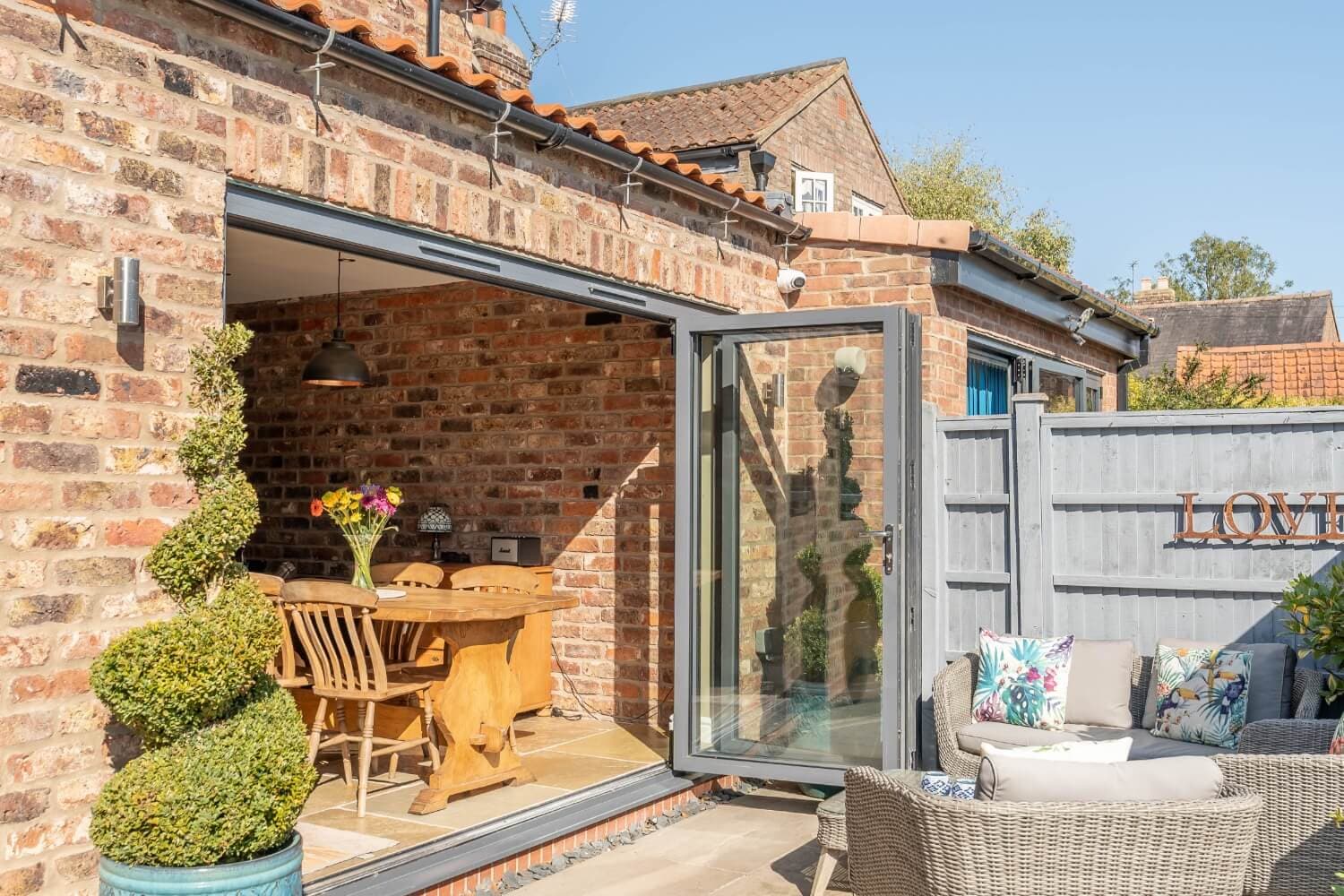 Price Independent Estate Agents - Holly Price - Leeds