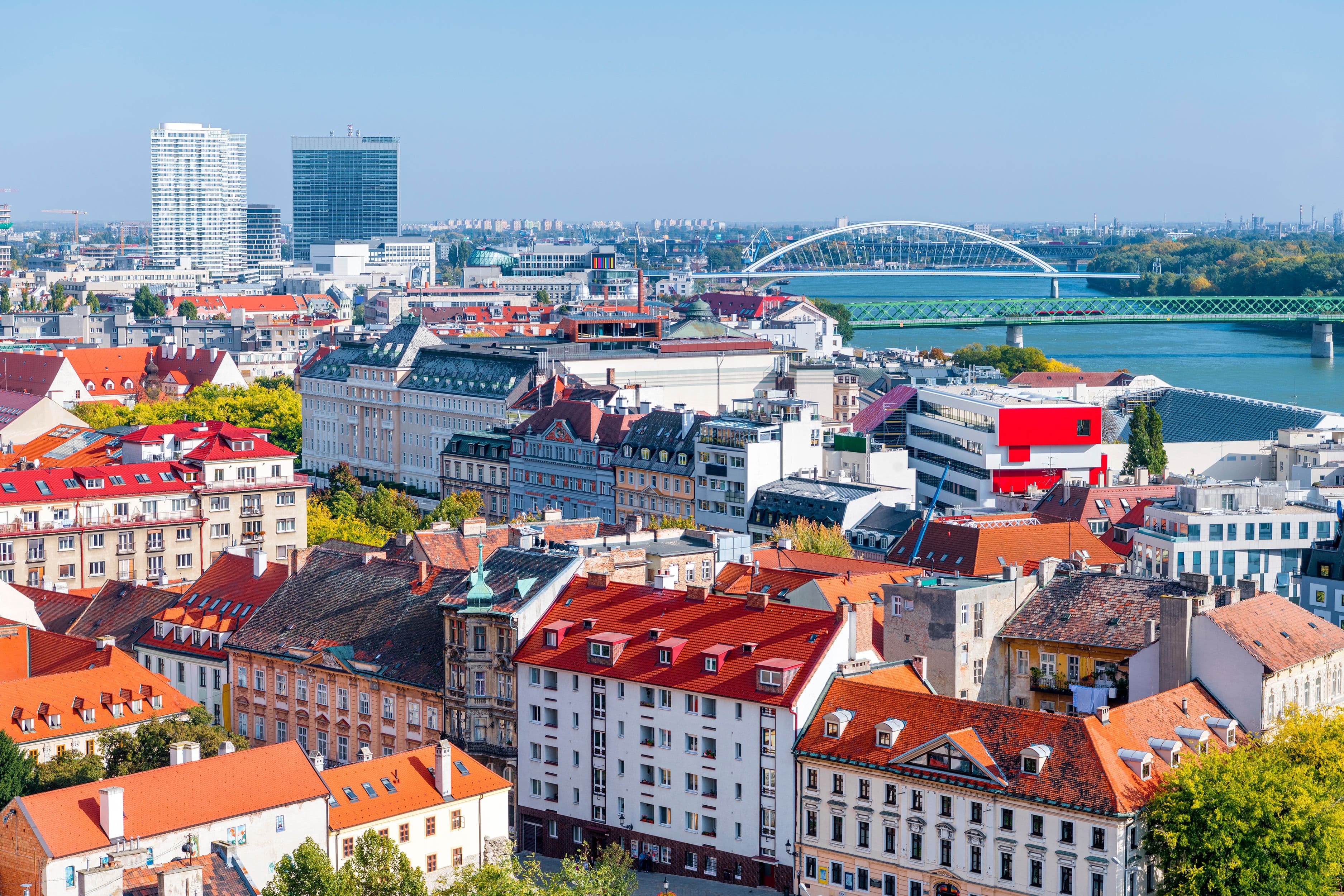 Reality Bratislava | TopHome - Realitná kancelária | Predaj a prenájom nehnuteľností - Bratislava