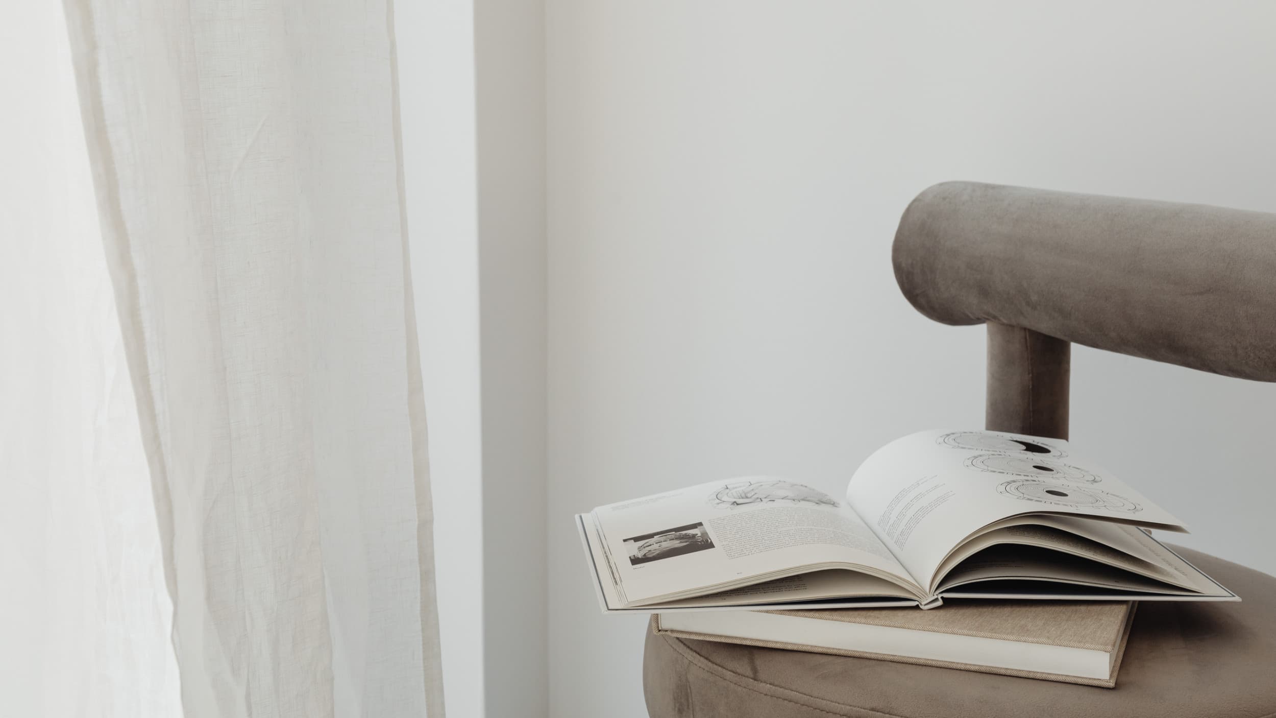 SIMPLE CONCEPT · ARCHITEKTURA WNĘTRZ I KONSULTACJE - Głogów