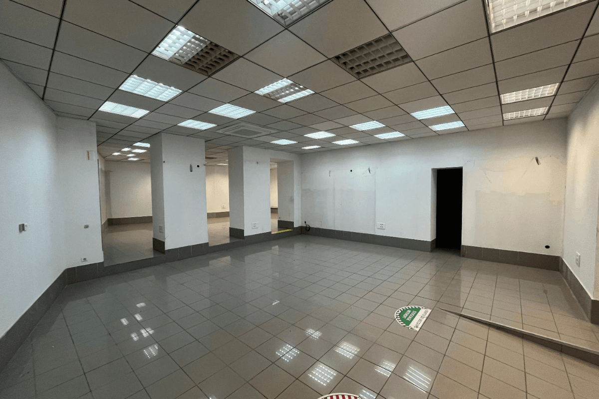 WH agence immobilier d'entreprise-Vente location-locaux professionnels- locaux d'activités - entrepôts - bureaux - Versailles - Versailles